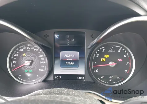 2017 Mercedes-Benz C 300 z USA, uszkodzony, nr VIN 55SWF4JB7HU218321